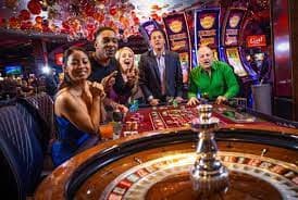pom77 live football markets and live-dealer tables on mobile